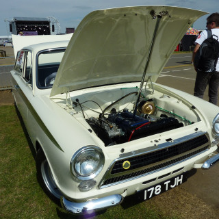 63_33f28d20103e977884013519621ba863a565766f