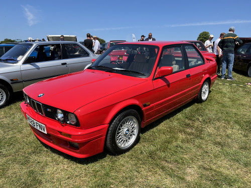 16_4fef4d10b2ebdc617cb25b1fff354bd5c6984a38.jpg